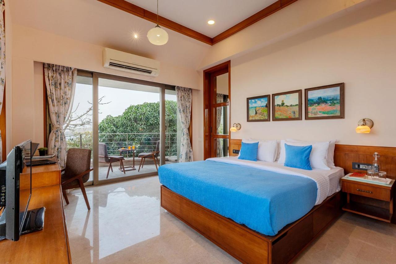 אליבג The Blue Horizon By Stayvista - Featuring A Beach-View Villa With A Swimming Pool, Indoor Games, And A Relaxing Balcony מראה חיצוני תמונה