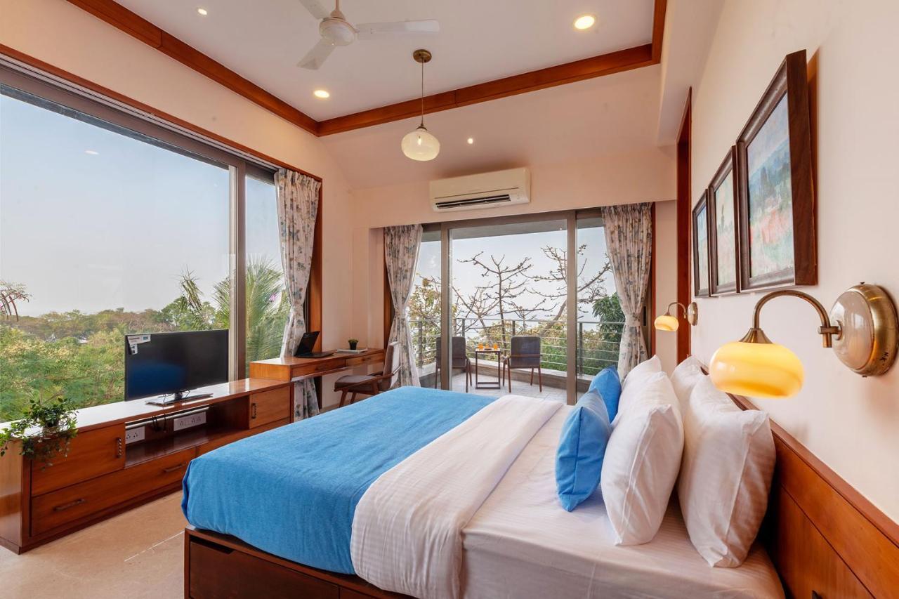 אליבג The Blue Horizon By Stayvista - Featuring A Beach-View Villa With A Swimming Pool, Indoor Games, And A Relaxing Balcony מראה חיצוני תמונה